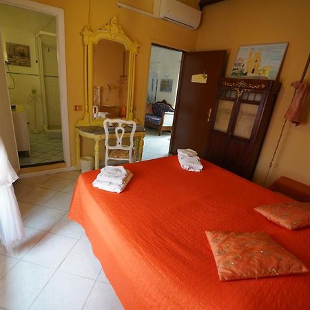 Camera Nel Borgo Medievale Di Cervo - Lenottimediterranee Экстерьер фото